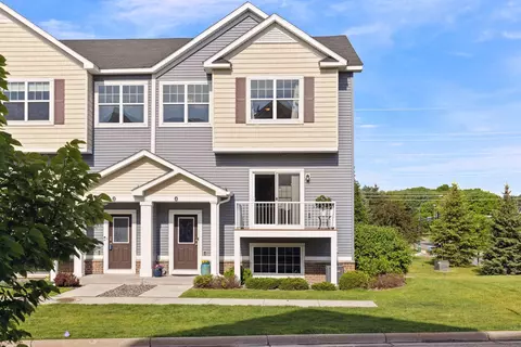 9690 Independence Cir #4, Chanhassen, MN 55317
