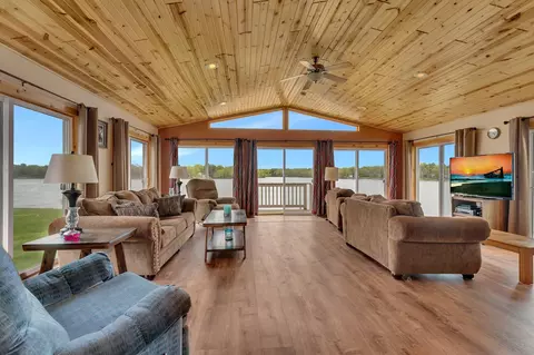 15550 Edgewater Rd NE, Pine City, MN 55063