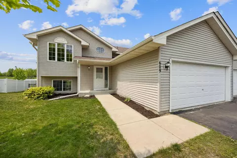 609 Fairmont Ave N, Montrose, MN 55363