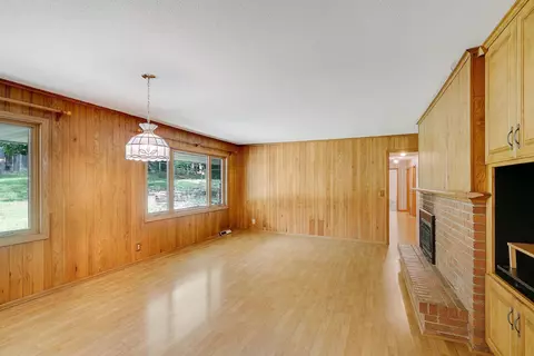 8134 Oakmere Rd, Bloomington, MN 55438 photo 8