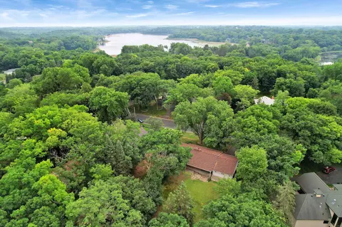8134 Oakmere Rd, Bloomington, MN 55438 photo 30