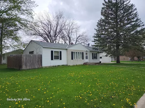 1816 7 12 St SW, Willmar, MN 56201