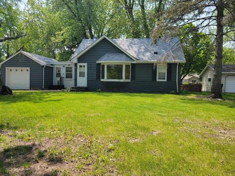 5345 Jackson Dr, Mounds View, MN 55112