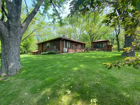 3723 Park Valley Rd, Minnetonka, MN 55305