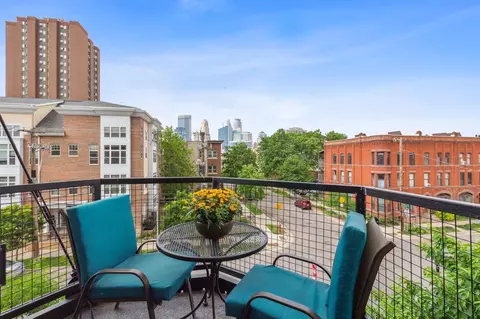 1800 Clinton Ave #301, Minneapolis, MN 55404