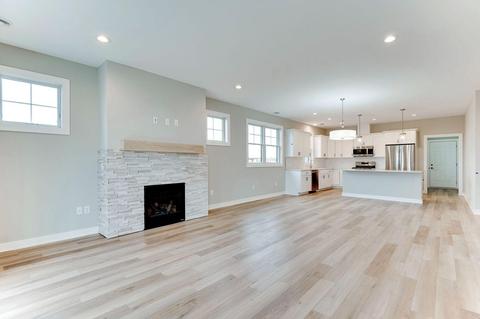 5037 216th St W, Farmington, MN 55024