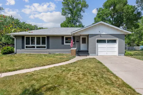 1305 8th St, Hudson, WI 54016