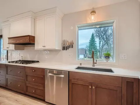 4540 W Greenleaf Dr, Eagan, MN 55123 photo 7