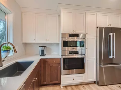 4540 W Greenleaf Dr, Eagan, MN 55123 photo 8