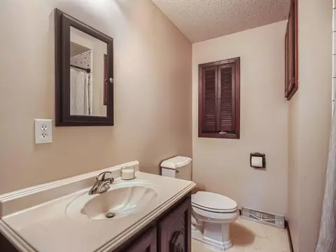 4540 W Greenleaf Dr, Eagan, MN 55123 photo 18