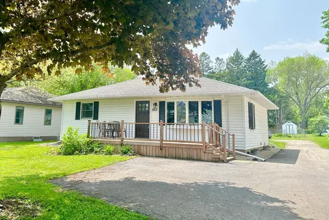 1917 Bridge Ave, Albert Lea, MN 56007