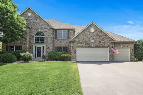 17626 Hyde Park Ave, Lakeville, MN 55044