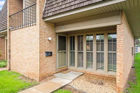 6431 Barrie Rd, Edina, MN 55435