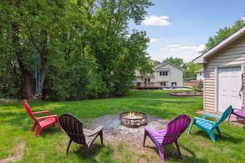 13632 Spring Lake Rd, Minnetonka, MN 55345