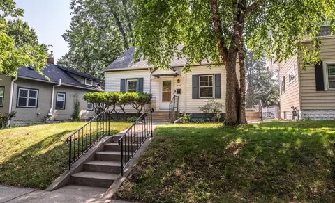 458 Saratoga St S, Saint Paul, MN 55105