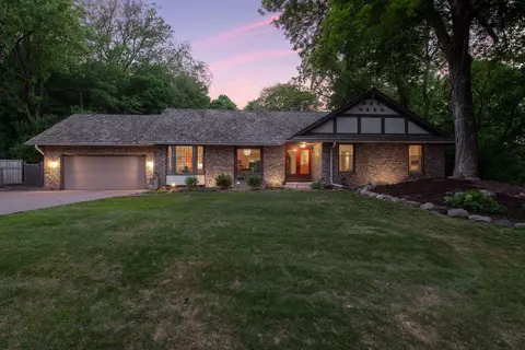18204 Priory Ln, Minnetonka, MN 55345