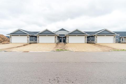 1727 Red Clover St, Holmen, WI 54636
