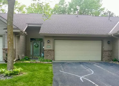 8312 Rhoy St, Victoria, MN 55386
