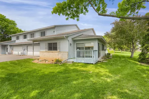 1158 Aston Cir, Burnsville, MN 55337