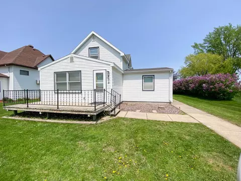 203 2nd Ave NE, Fairfax, MN 55332
