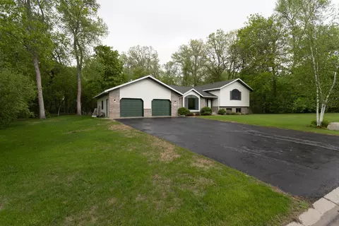 1044 Timber Dr, Detroit Lakes, MN 56501