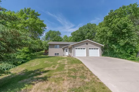 350 Kevin Dr, Spicer, MN 56288