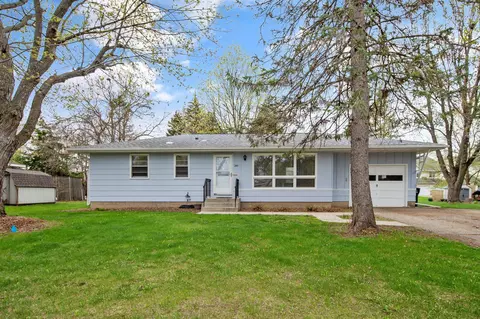 246 Sand St, Shakopee, MN 55379