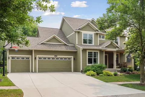 11431 Middleton Trl, Woodbury, MN 55129