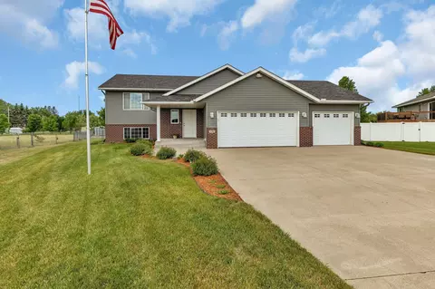 116 Jasmine Ln, Saint Joseph, MN 56374