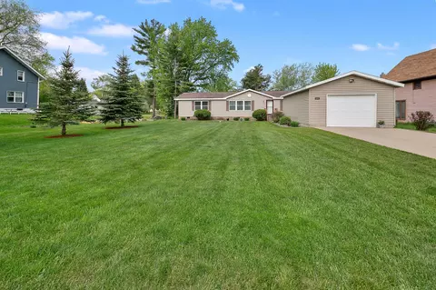 113 Union St, Grasston, MN 55030