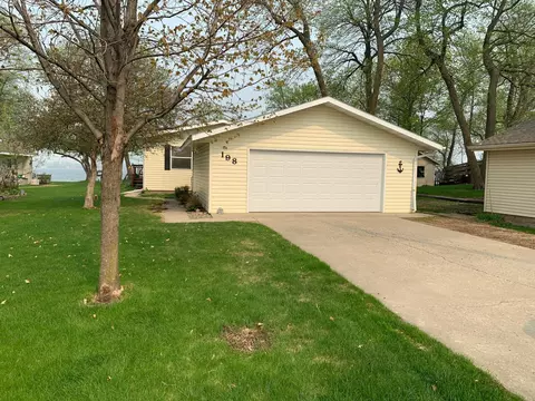 198 Shorewood Dr, Detroit Lakes, MN 56501