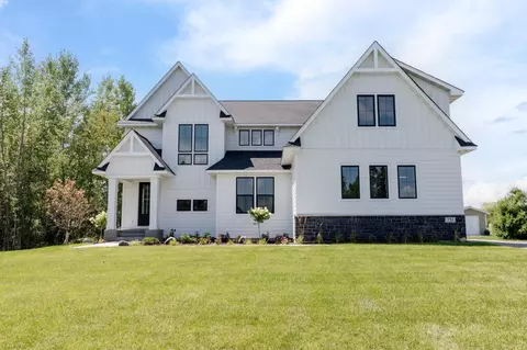 731 Mount Curve Chase, Hudson, WI 54016