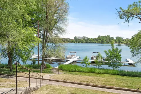 1154 Rose Ln, New Brighton, MN 55112