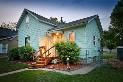 909 3rd Ave NE, Austin, MN 55912