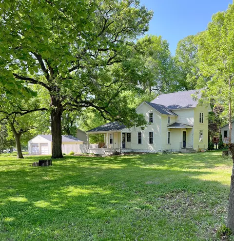 1025 NE Mineral Sp Rd, Owatonna, MN 55060