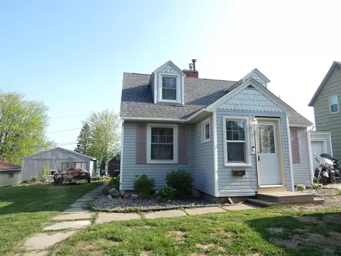 811 Summit St, Eveleth, MN 55734