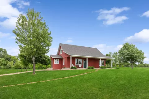 3884 100th St E, Northfield, MN 55057