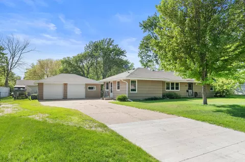 8812 13th Ave S, Bloomington, MN 55425