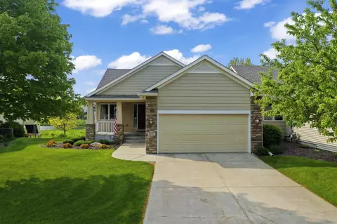 2017 Lake Dr, Northfield, MN 55057