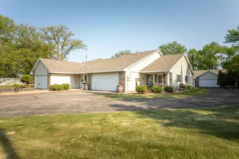 1761 E Lake St #3, Osakis, MN 56360