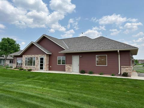 1646 Thunderbird Rd #H, Marshall, MN 56258