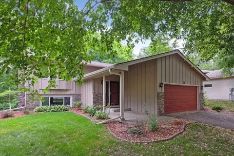 856 Sudberry Ln, Eagan, MN 55123