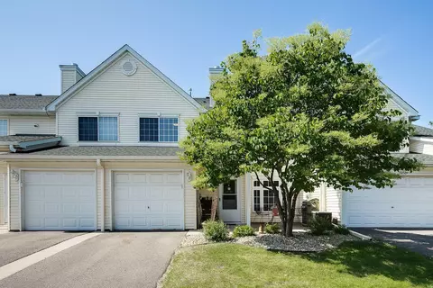 449 Aqua Cir, Lino Lakes, MN 55014