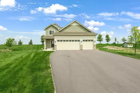 972 Forest Edge Cir, Jordan, MN 55352