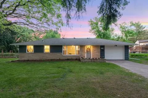 421 Mississippi St NE, Fridley, MN 55432