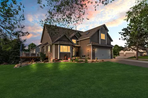 2341 Snowshoe Ln E, Maplewood, MN 55119