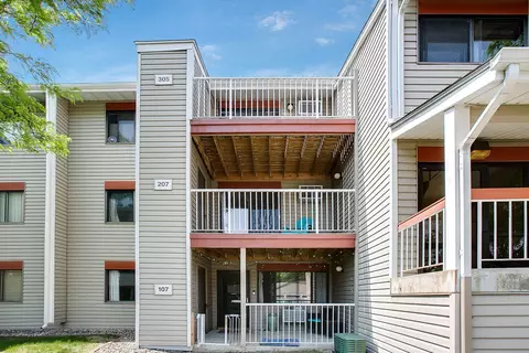 350 Shelard Pkwy #207, Saint Louis Park, MN 55426