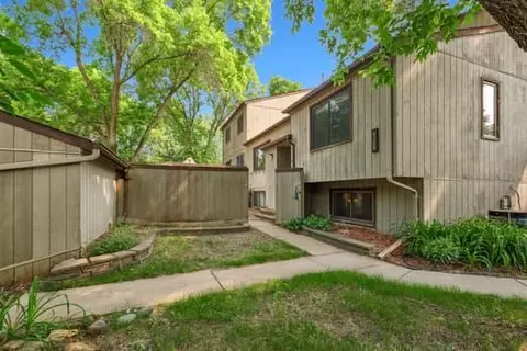 6306 Saint Johns Dr, Eden Prairie, MN 55346