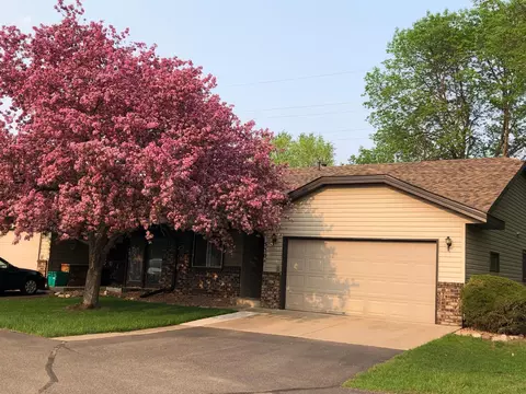 530 Auburn Pl NW #A, Elk River, MN 55330