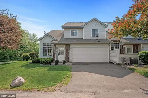 3530 Genevieve Ave N, Oakdale, MN 55128